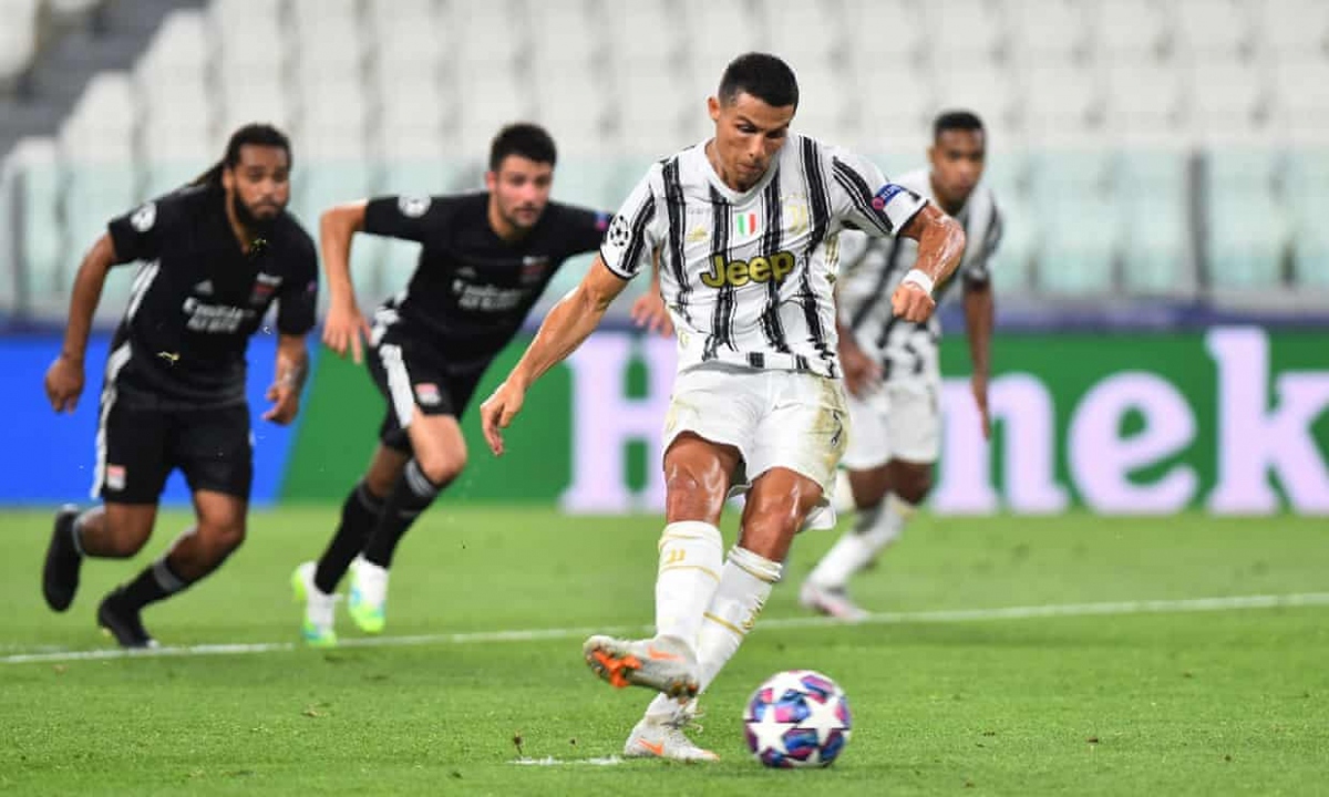 Ronaldo tỏa sáng trước Lyon, Juventus vẫn bị loại khỏi Champions League